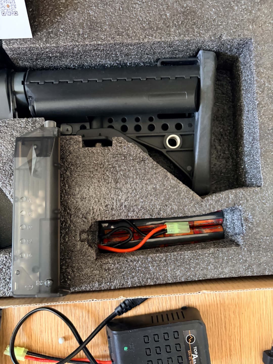 Airsoftová zbraň M4 VLTOR SAI 11,5”- černá, E&C, EC-838 + kuličky a vybavení