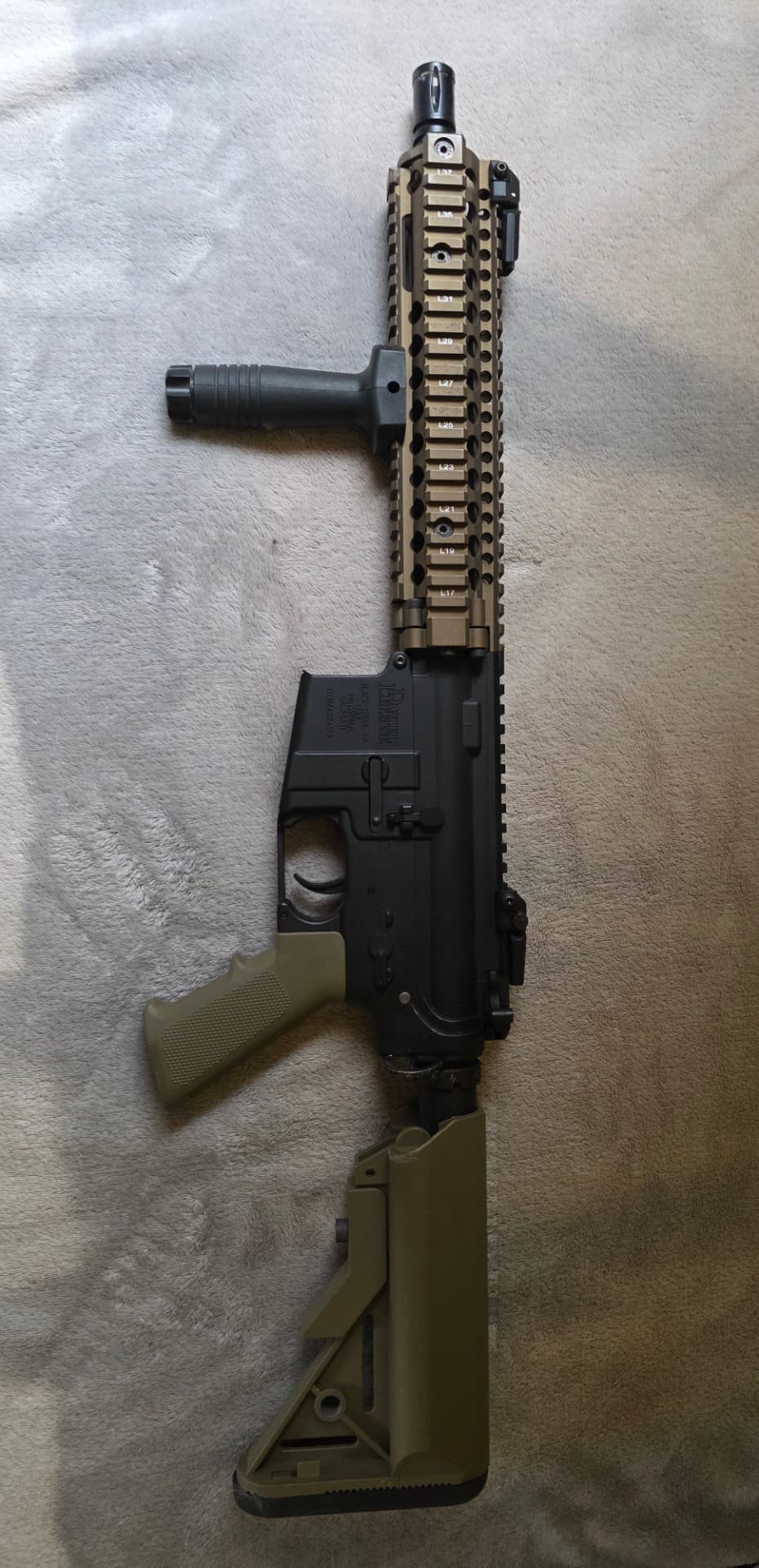 Zbraň MK18 SA-E19 EDGE™ HAL2™ - Chaos Bronze + brýle Wiley X - detection