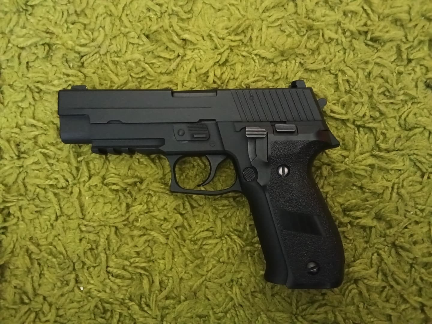 Airsoftová pistole F226 (P226) MK25 - celokov, blowback