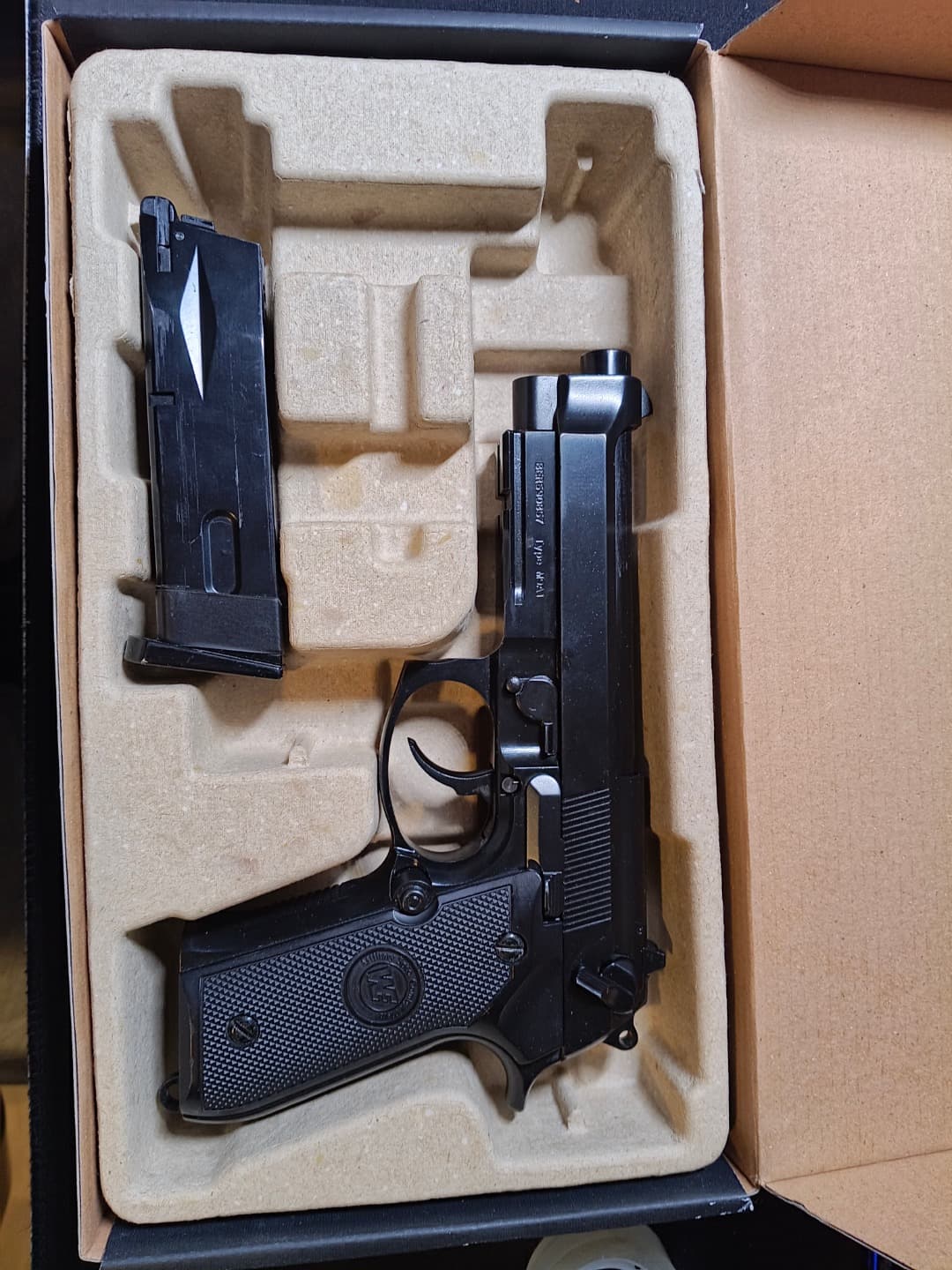 Airsoftová pistole WE Beretta M9 A1blowback