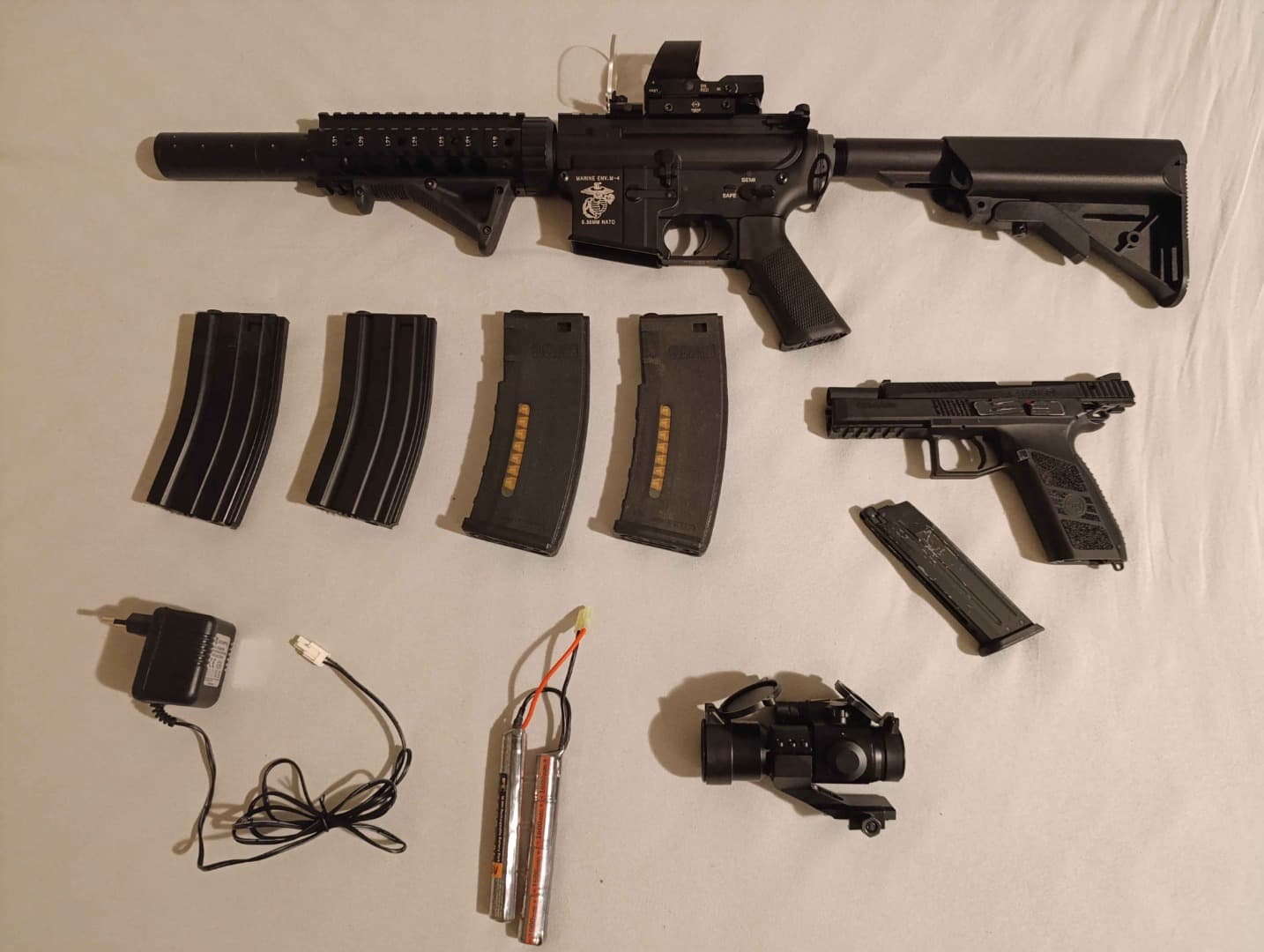 Set zbraní na airsoft - celek nebo částečně
